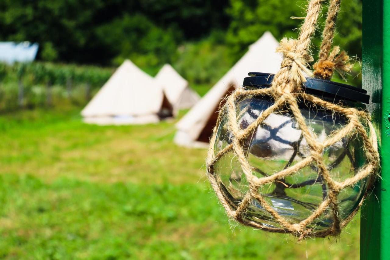 Luna Rock Glamping Brezoi - Blue Scai Exterior photo