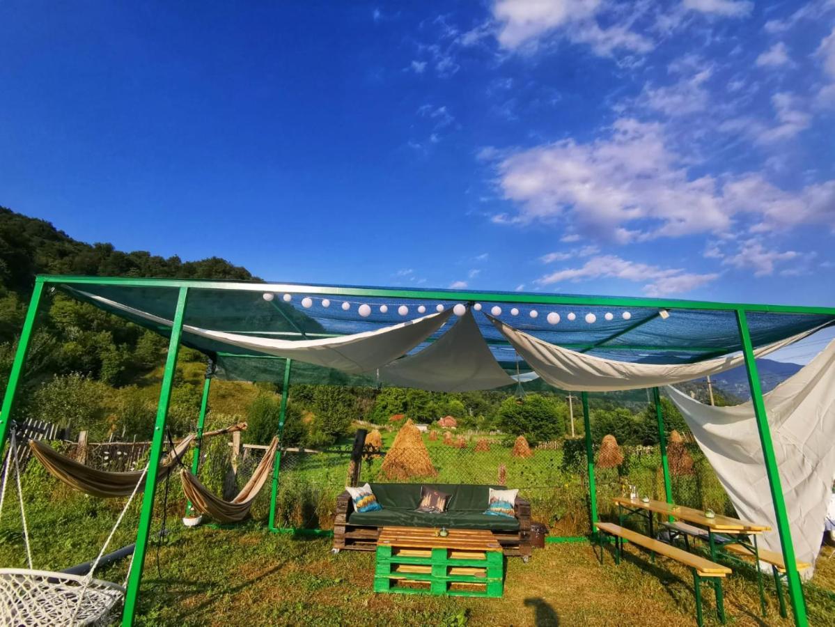 Luna Rock Glamping Brezoi - Blue Scai Exterior photo