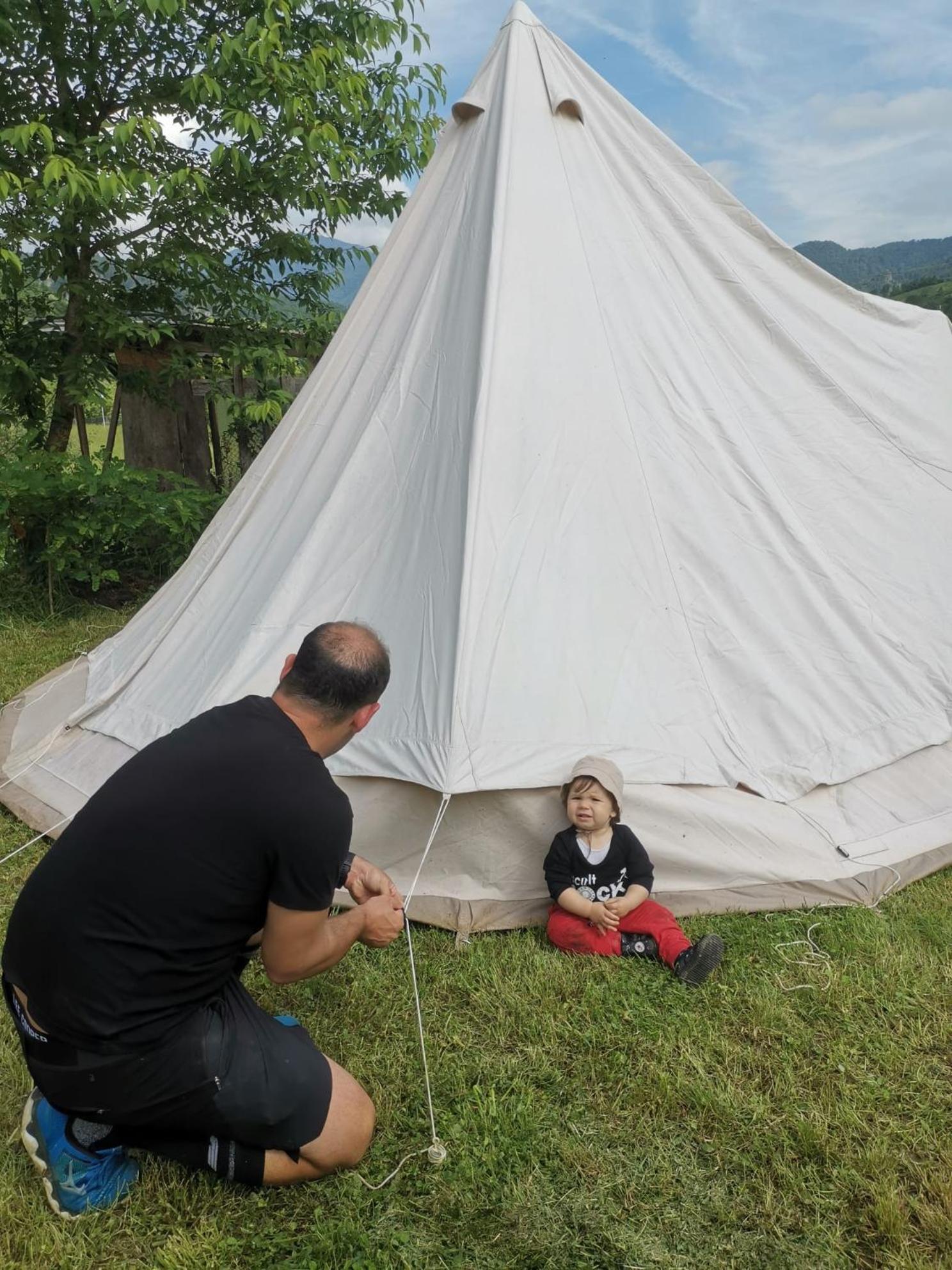 Luna Rock Glamping Brezoi - Blue Scai Exterior photo