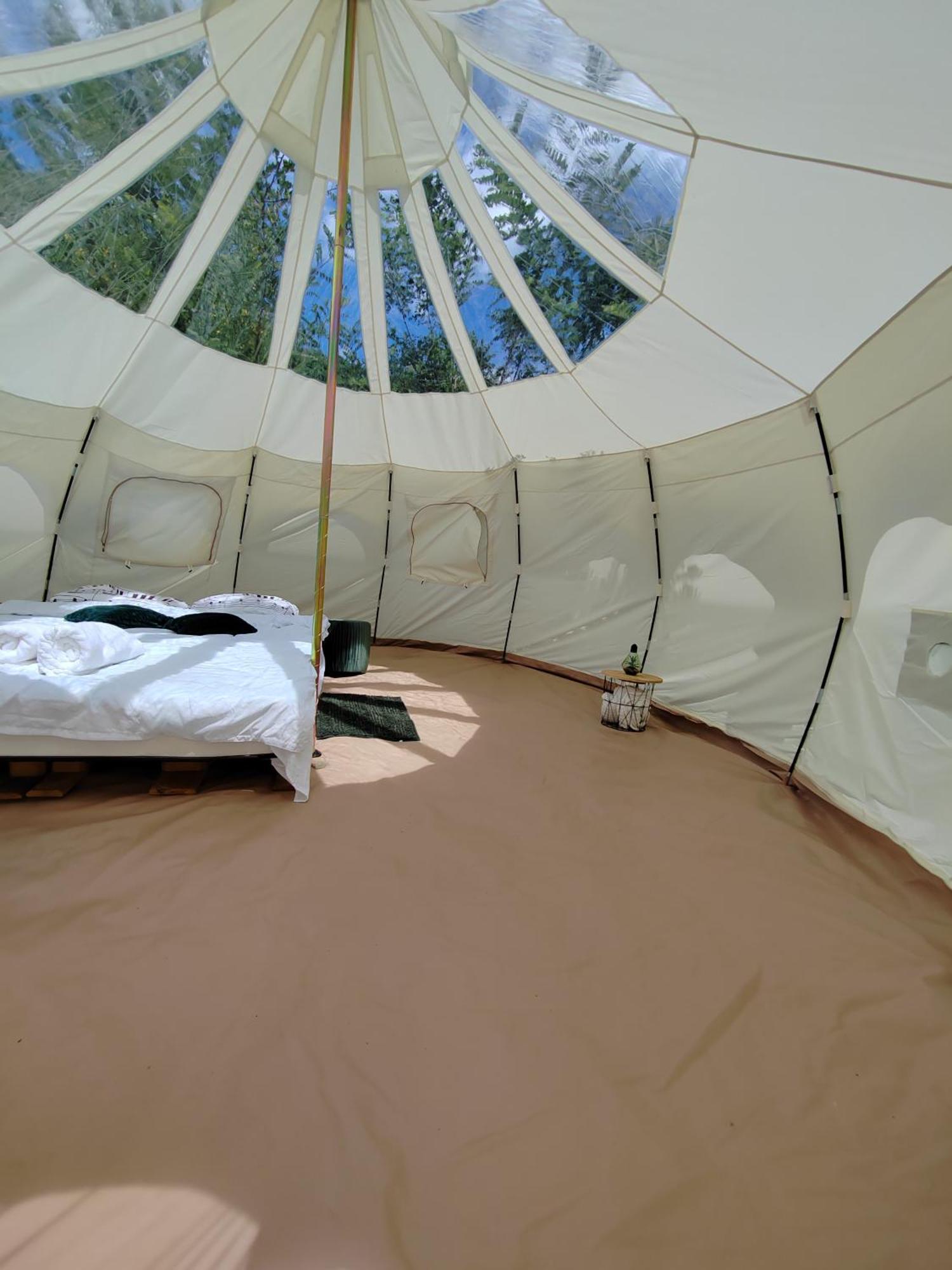 Luna Rock Glamping Brezoi - Blue Scai Exterior photo