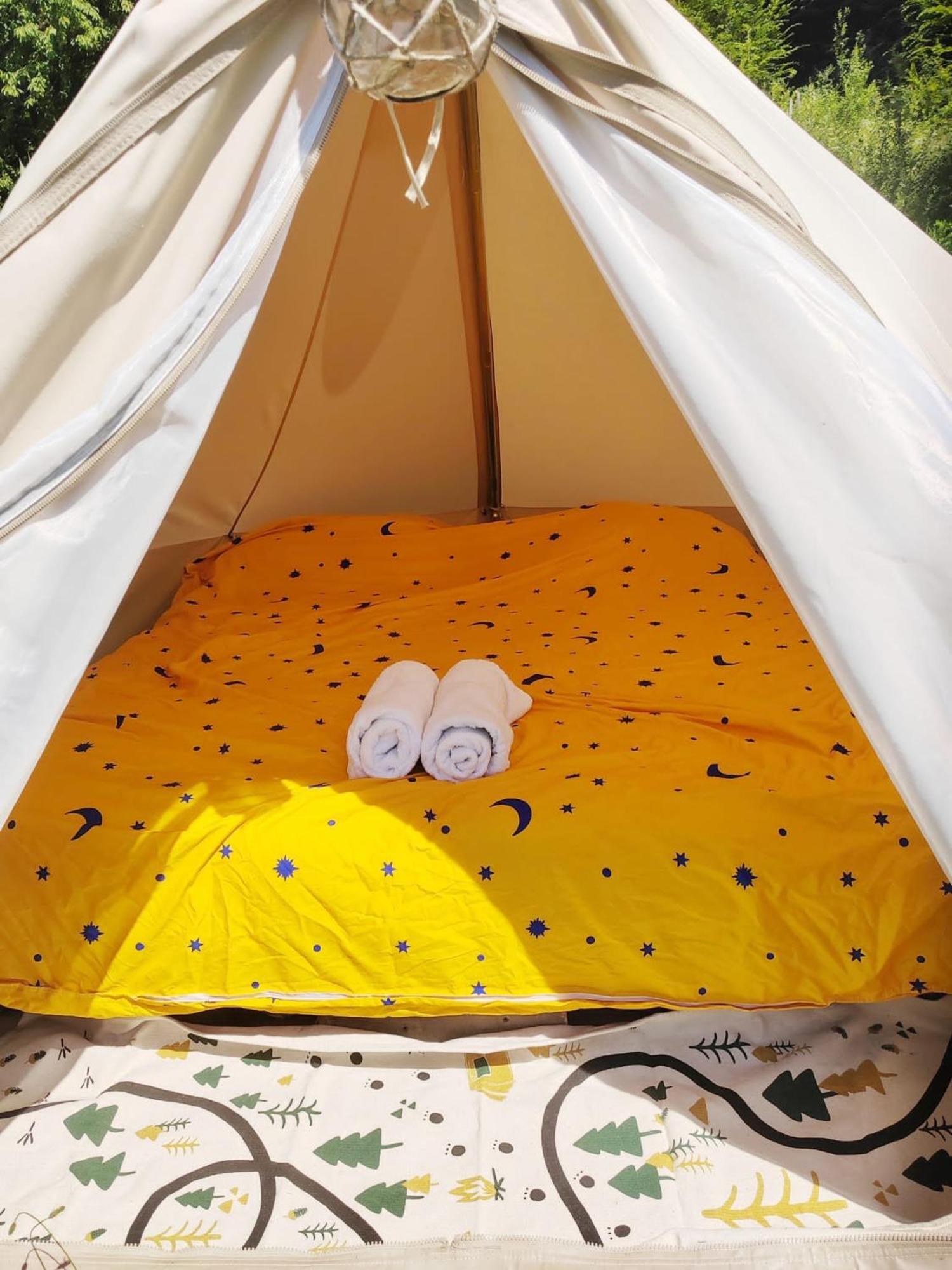 Luna Rock Glamping Brezoi - Blue Scai Exterior photo